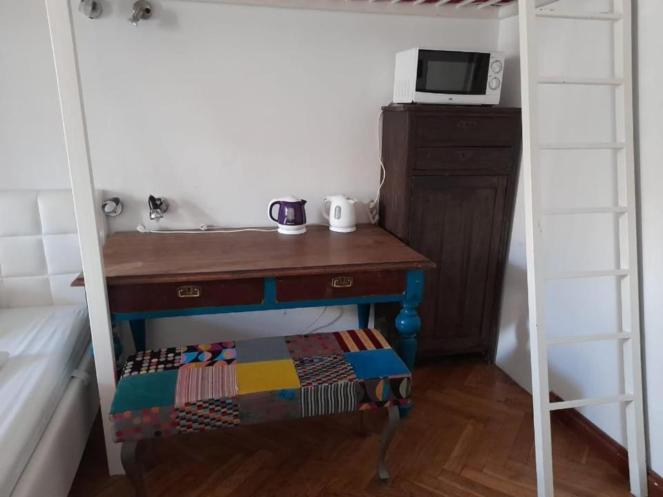 Rodzinna Przestrzen Dla 8 Osob 2 Pokoje Z Lazienka I Mini Aneksem ワルシャワ エクステリア 写真